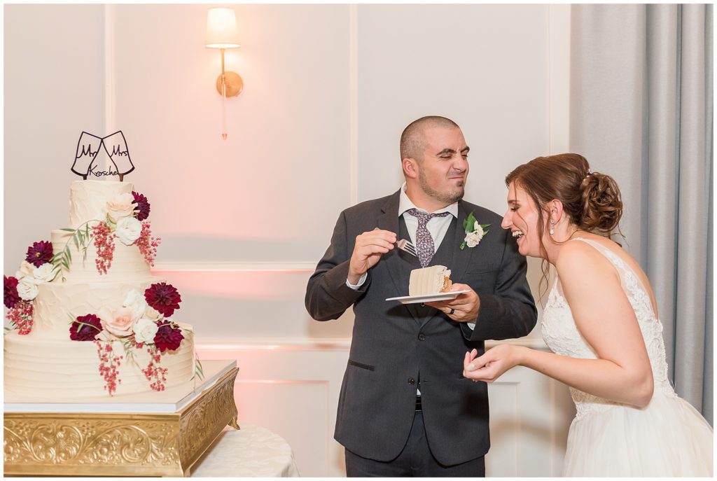 cutting the wedding cake