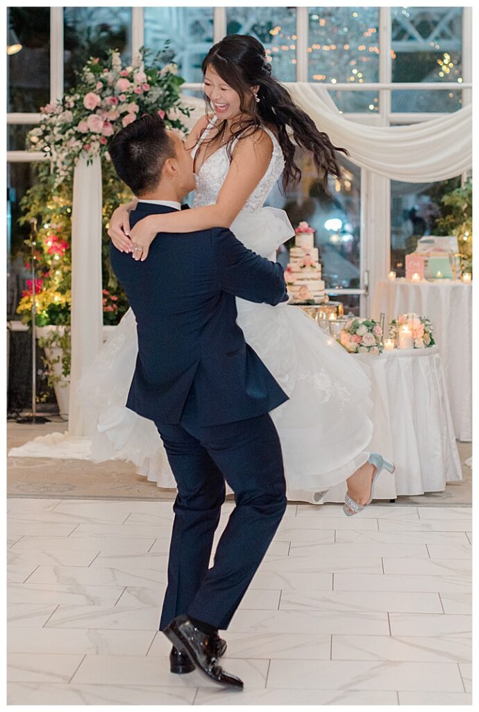 bride and groom first dance