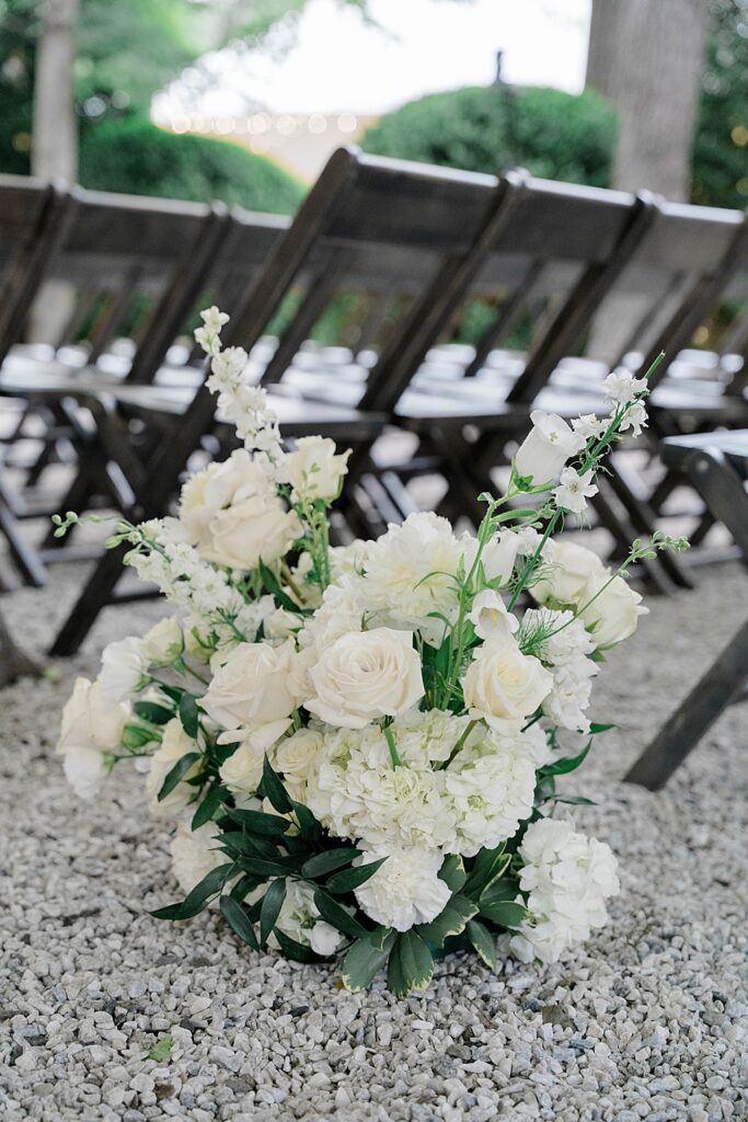 detail shot of ceremony florals